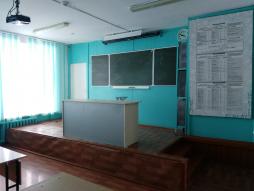 Учебное помещение расположено на 2 этаже здания МКОУ Елбанской СОШ. Учебных посадочных мест 24